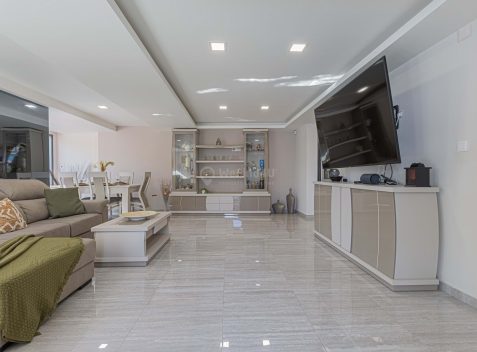 imported-32850109-3a3e-42d7-95fb-8ae4a9b80161