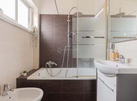 imported-44300365-1cfb-4a30-959c-7d967c21ccb3