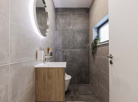 imported-5a9b1593-d5cf-476d-8981-1b9445d82c53