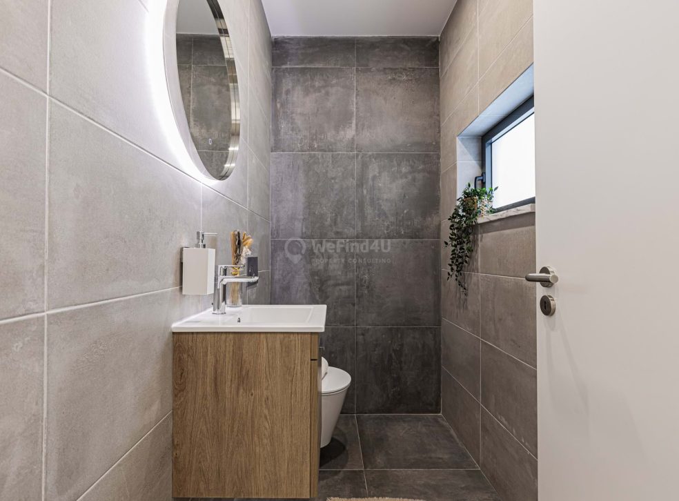 imported-5a9b1593-d5cf-476d-8981-1b9445d82c53