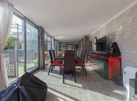 imported-7ee9bbe5-0ae2-4666-a1ad-d18ee7ad954b