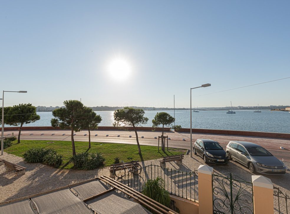 imported-a665e666-b962-470b-a1de-e36867a3d98a