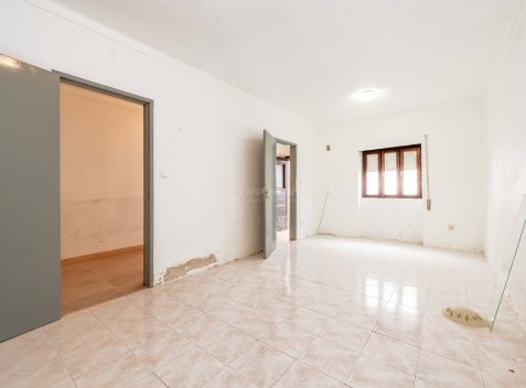 imported-dbdbbf7b-5f06-42da-82cb-ff7b74e13ddf