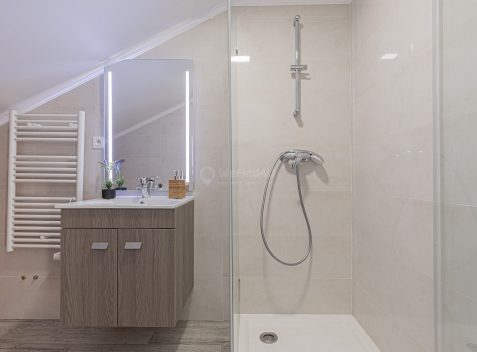 imported-dec62738-9f69-4c70-965e-68d63a9d5004