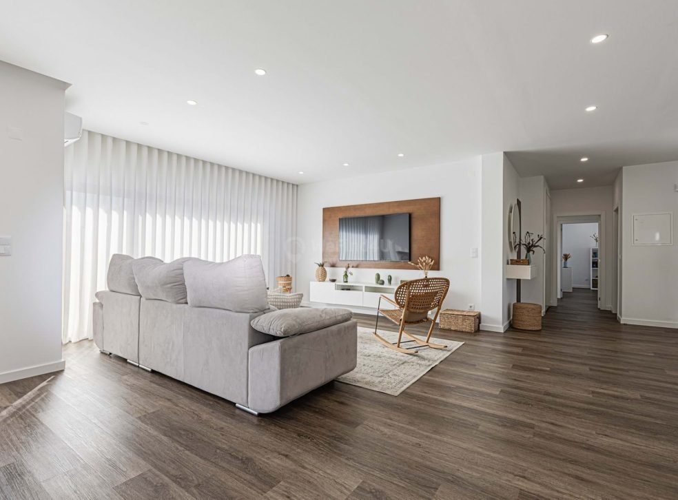 imported-e44e7619-79fe-4af9-a6ca-eeafd117d0c0